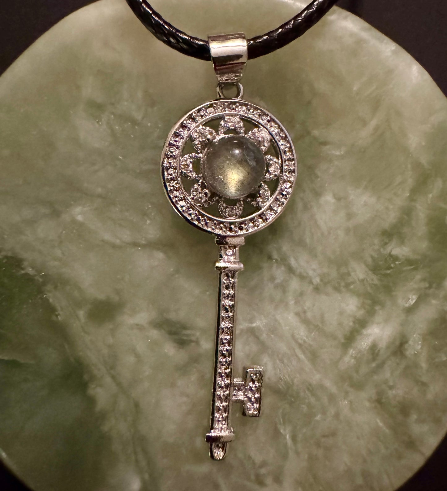 Labradorite Sterling Silver key Pendant w/Flash