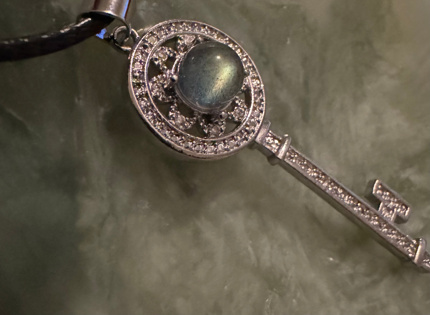 Labradorite Sterling Silver key Pendant w/Flash
